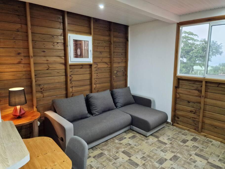 Hillview Studio Apartment La Trinite Bagian luar foto
